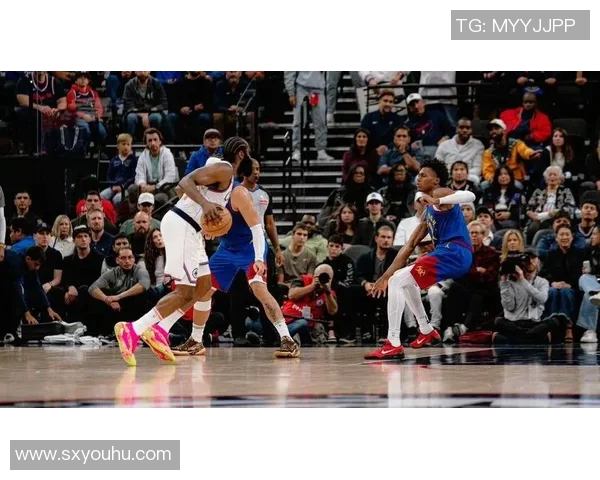 快船与太阳激战正酣NBA直播精彩瞬间回顾与分析