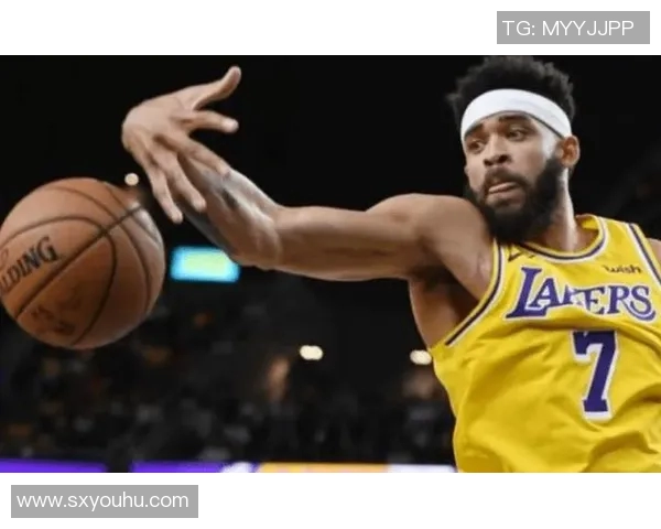 勇士与火箭激战麦基表现抢眼助力球队争胜